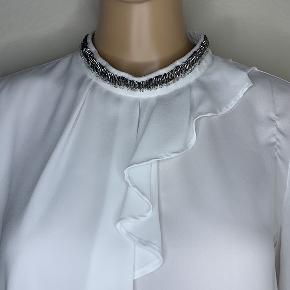 White blouse - Picture 3 of 6